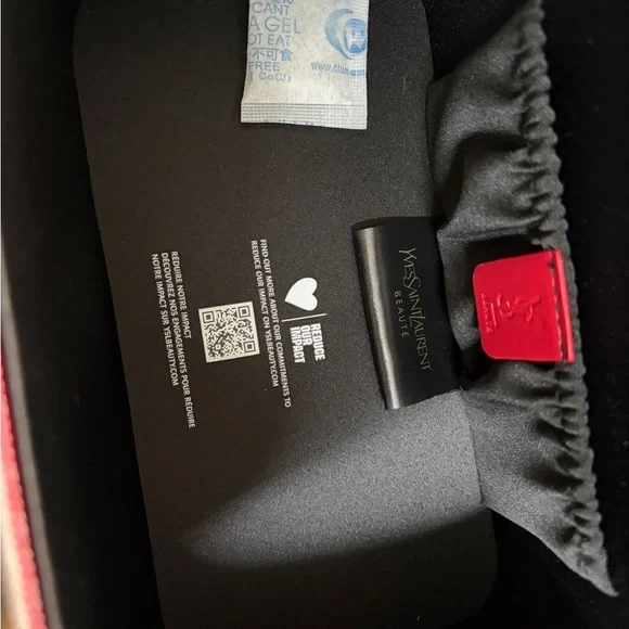 Yves Saint Laurent Quilted Red Cosmetic Case with Gold Hardware - Picture 13 of 13